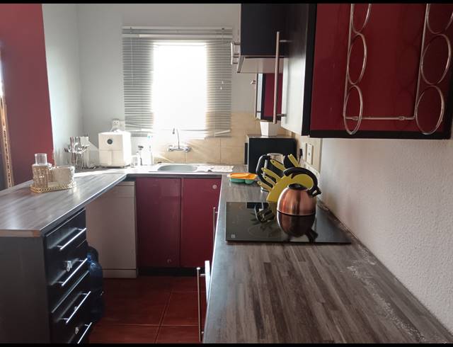 3 BEDROOM HOUSE FOR SALE IN RACEWAY